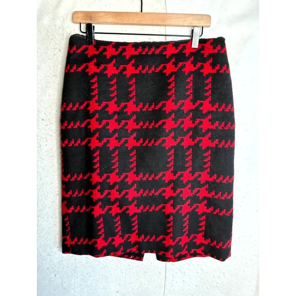 Talbots Dresses & Skirts - Talbots Straight & Pencil Skirt Women's 10 Black Red Lined Houndstooth Back Zip